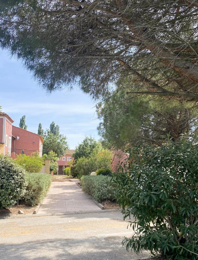 Joli Appartement 27M2 Oasis Provencale En Village Vacances En Camargue Arles Exterior photo